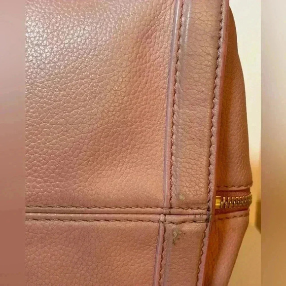 Alexander McQueen Padlock Zip Tote in Blush Pink Leather with Gold Skull Charm - Picture 13 of 14